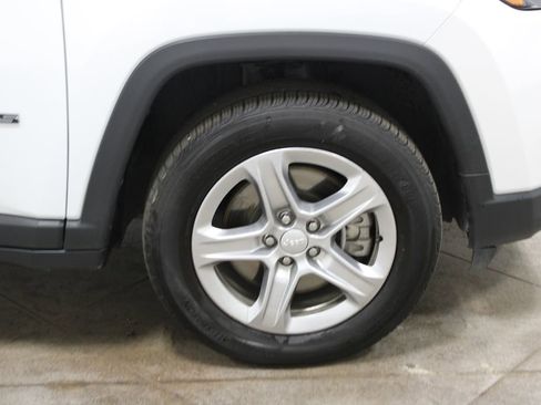Used 2024 Jeep Compass Latitude AWD/4WD image 48