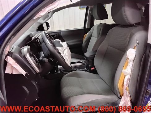 Used 2022 Toyota Tacoma SR5 image 10