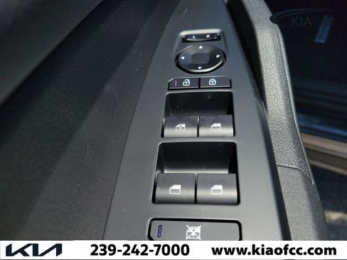 New 2026 Kia Sportage LX FWD image 19