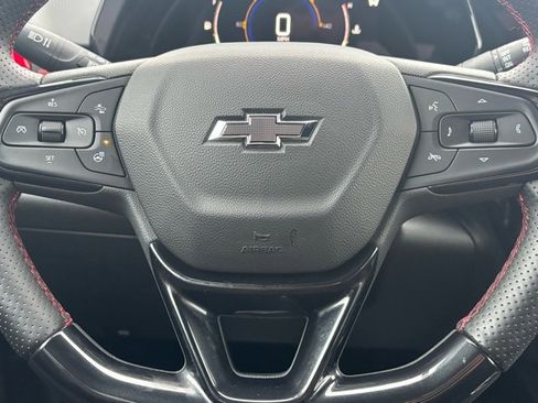 Certified 2025 Chevrolet Trax RS w/ Sunroof Package image 16