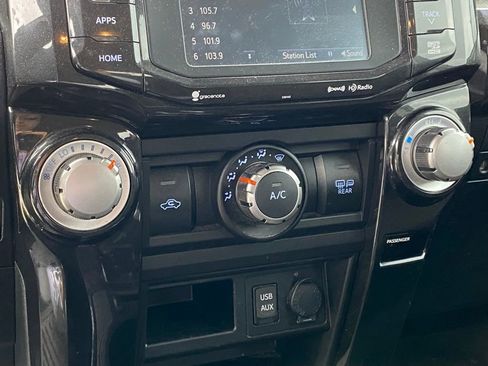 Used 2018 Toyota 4Runner TRD Off-Road AWD/4WD image 15