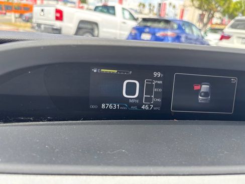Used 2016 Toyota Prius Three Touring FWD image 20