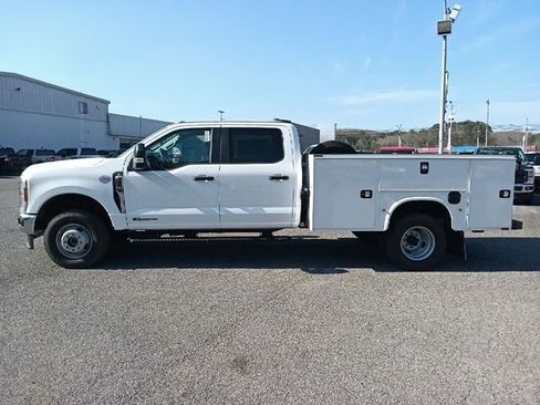 New 2026 Ford F350 XL w/ XL Chrome Package image 7