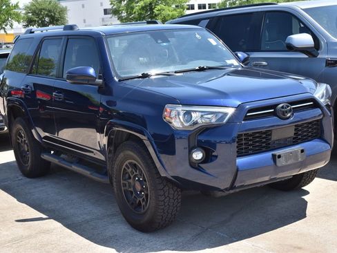 Used 2022 Toyota 4Runner SR5 RWD image 4