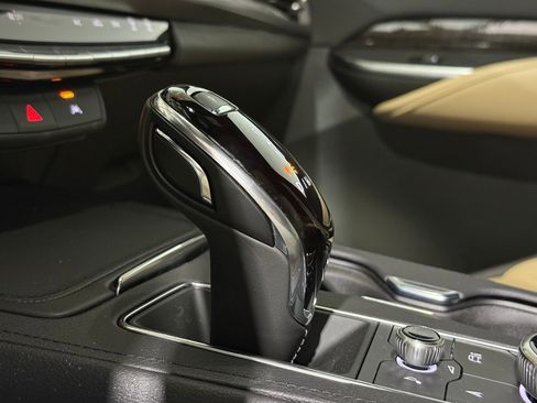 Certified 2025 Cadillac XT4 Premium Luxury image 28