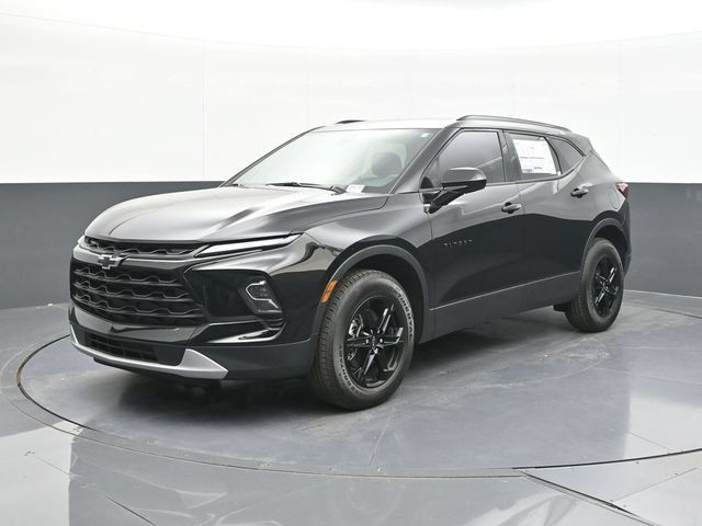 New 2026 Chevrolet Blazer LT w/ Midnight/Sport Edition FWD image 3