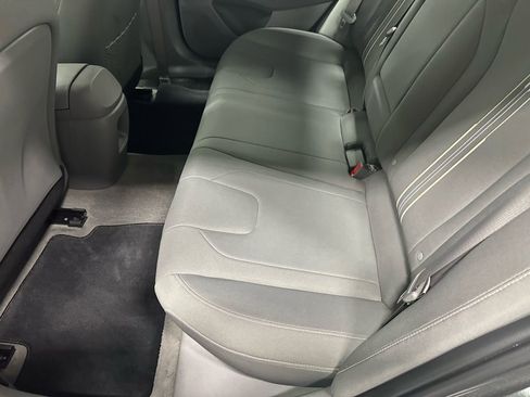 Used 2025 Hyundai Elantra SEL image 42