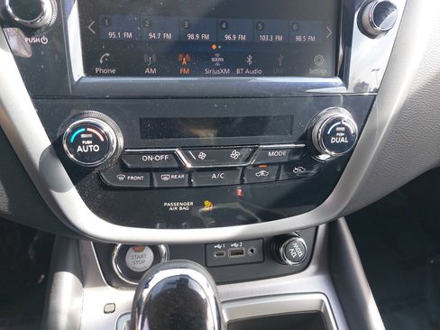 Used 2024 Nissan Murano SV image 22