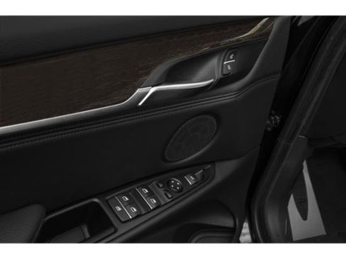 Used 2015 BMW X5 xDrive35d image 23