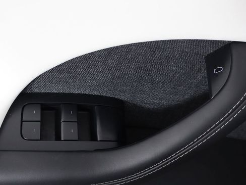 Used 2023 Tesla Model X Plaid image 22