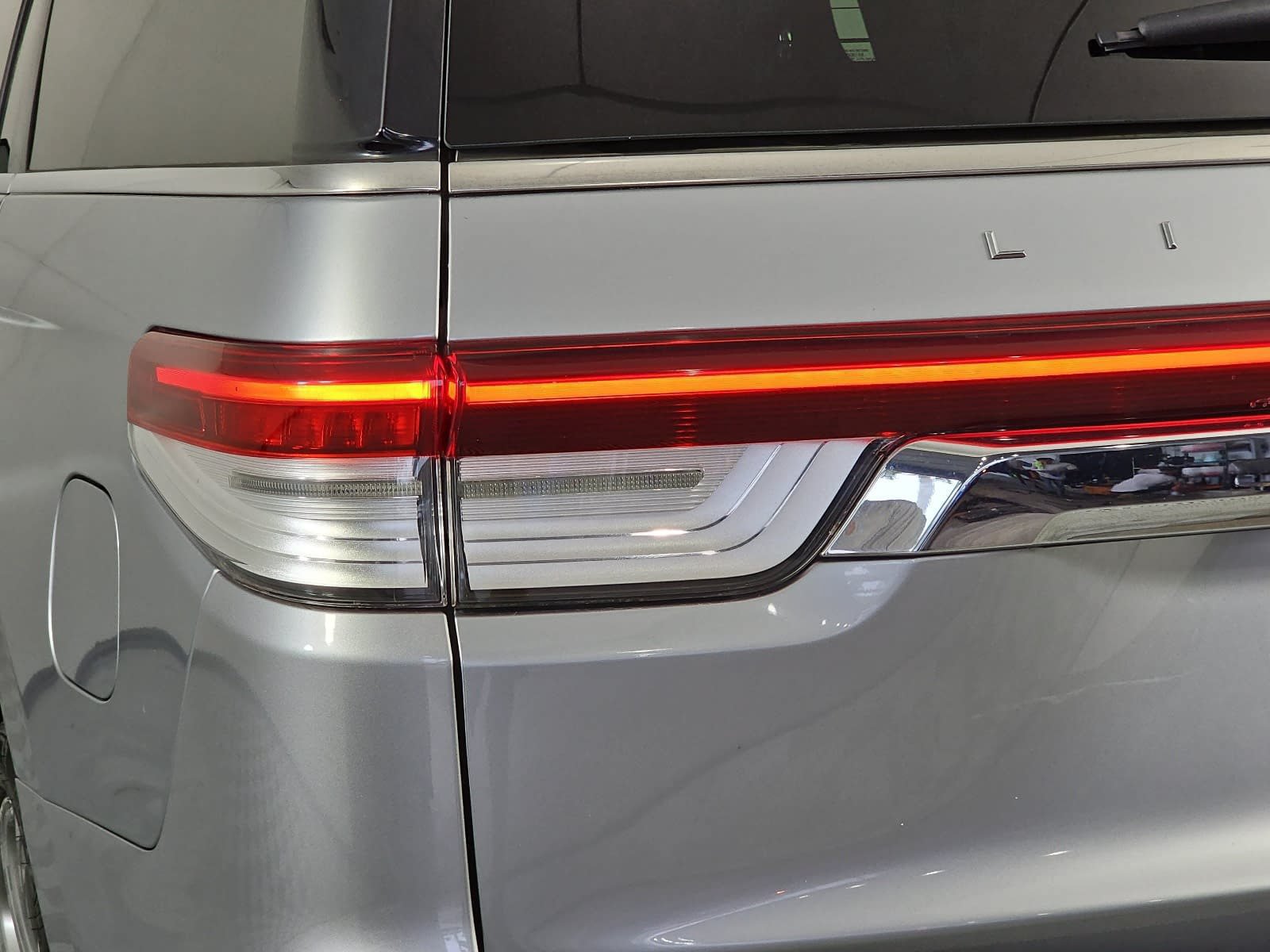 Used 2023 Lincoln Navigator Reserve AWD/4WD image 32