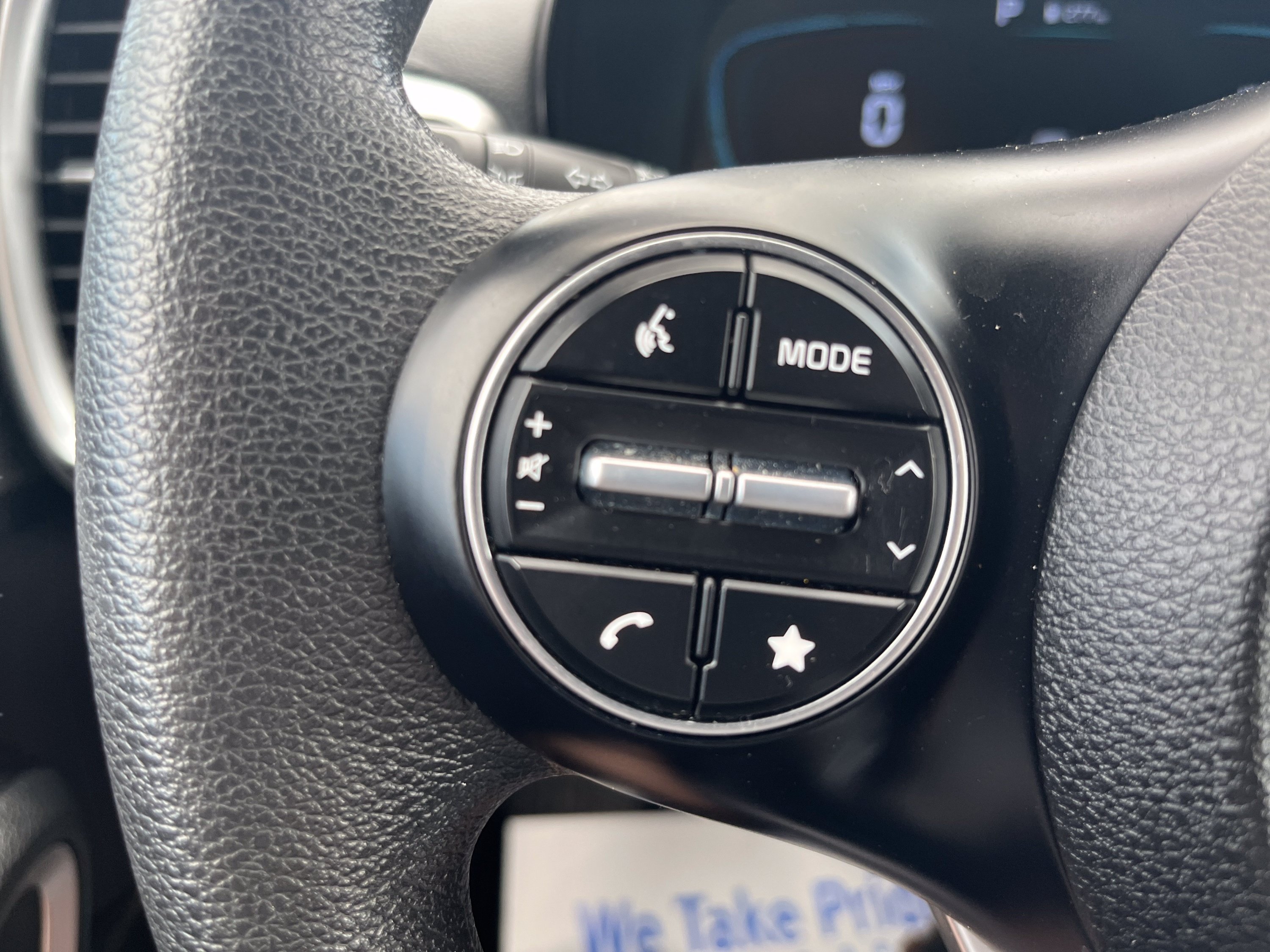 Used 2025 Kia Soul LX w/ LX Technology Package FWD image 27