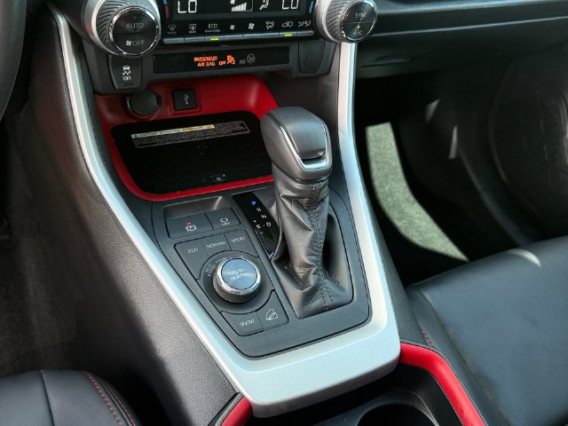 Used 2020 Toyota RAV4 TRD Off-Road AWD/4WD image 21