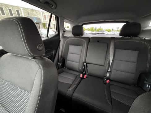 Used 2024 GMC Terrain SLE FWD image 38