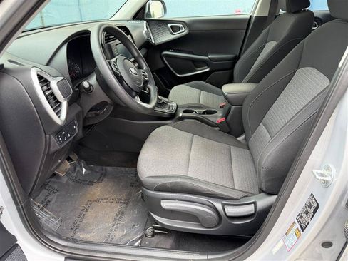 Used 2020 Kia Soul S FWD image 26