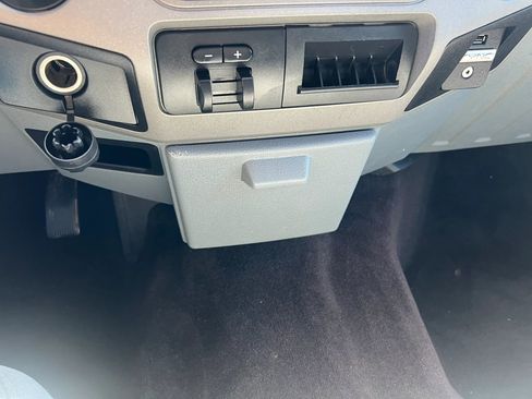 Used 2015 Ford F250 XLT AWD/4WD image 19