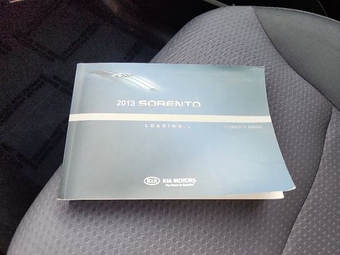 Used 2013 Kia Sorento LX w/ Convenience Pkg image 30