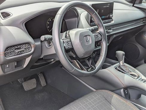 Used 2025 Honda HR-V Sport image 9