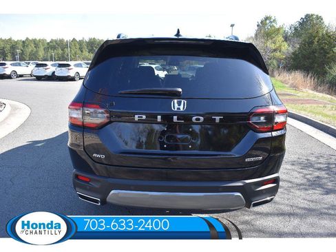 New 2026 Honda Pilot Touring image 6