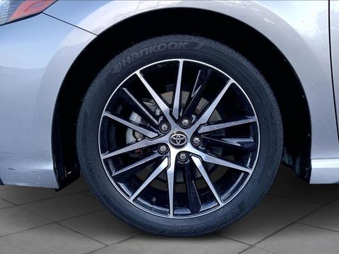Used 2023 Toyota Camry SE image 11