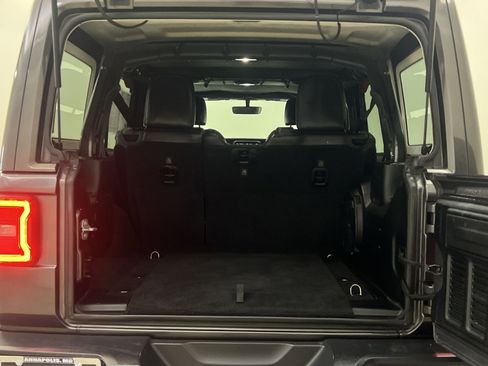 Used 2018 Jeep Wrangler Unlimited Rubicon image 23