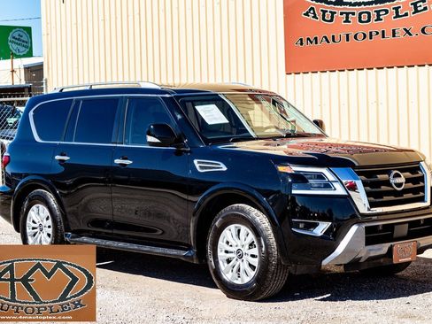 Used 2024 Nissan Armada SV image 1