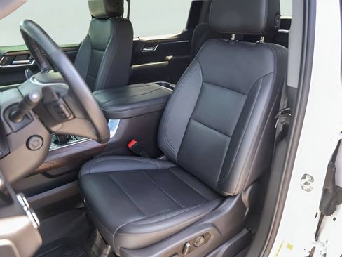 Used 2023 GMC Sierra 1500 SLT w/ SLT Premium Package AWD/4WD image 9