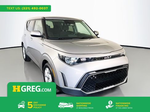 Used 2023 Kia Soul LX w/ Option Group 015 FWD image 1