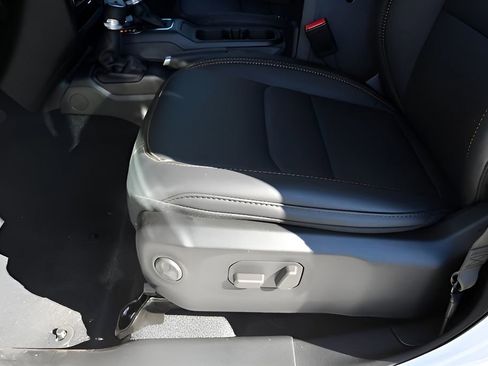 New 2026 Jeep Gladiator Sport image 12