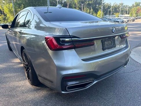 Used 2022 BMW 740i w/ M Sport Package RWD image 15