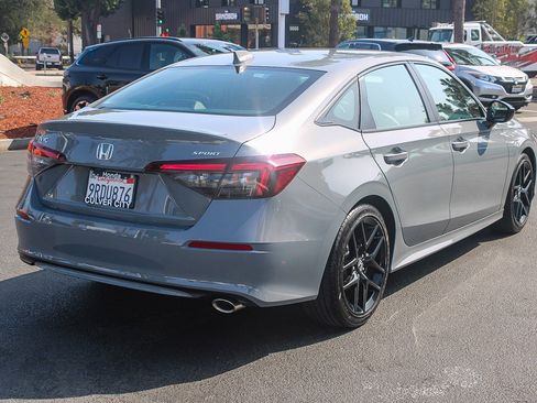 Used 2025 Honda Civic Sport image 9