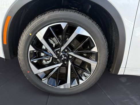 New 2025 Mitsubishi Outlander SEL image 9