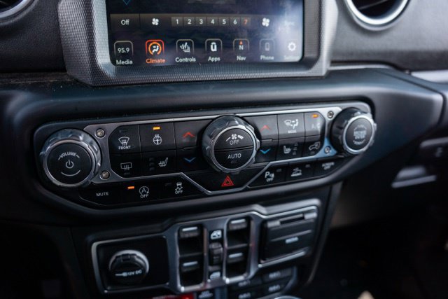 Used 2020 Jeep Gladiator Rubicon AWD/4WD image 23