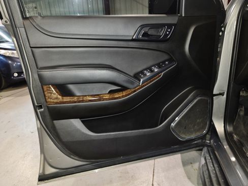 Used 2019 Chevrolet Tahoe 4WD w/ Enhanced Driver Alert Package image 11