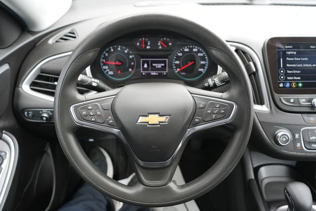 Used 2025 Chevrolet Malibu LS w/ Driver Confidence Package FWD image 27