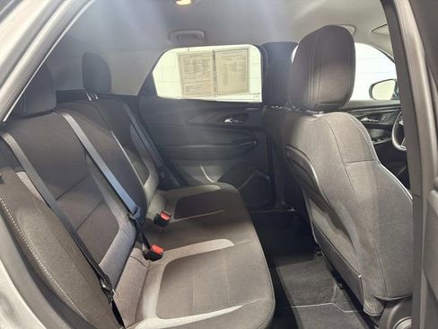 Used 2025 Chevrolet TrailBlazer LT image 14