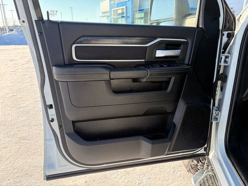 Used 2024 RAM 2500 Big Horn image 18