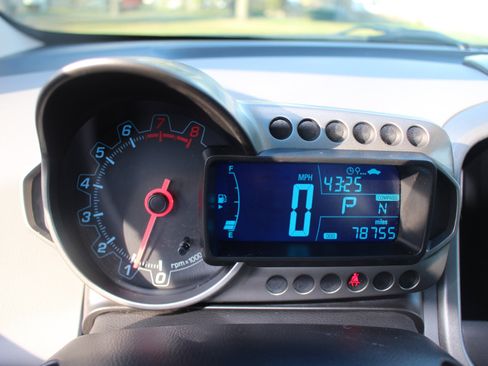 Used 2015 Chevrolet Sonic LT w/ Advanced Safety Package image 21