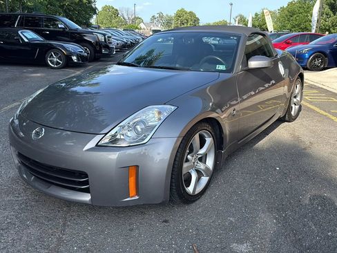 Used 2007 Nissan 350Z Touring RWD image 1