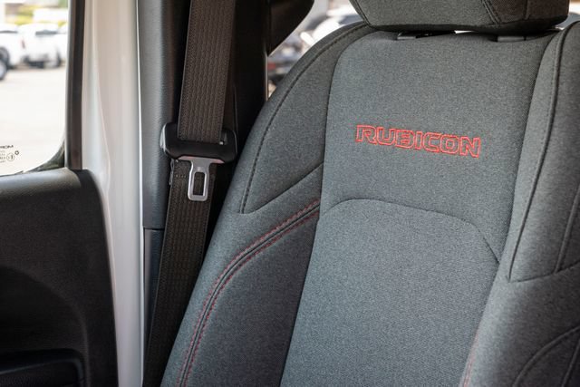 Used 2024 Jeep Wrangler Unlimited Rubicon AWD/4WD image 10