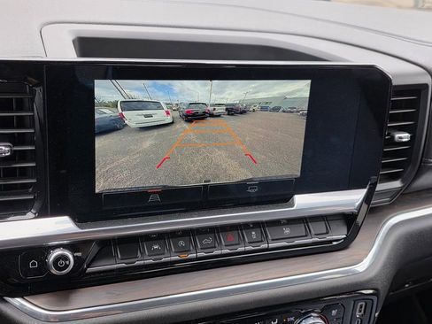 Used 2023 GMC Sierra 1500 SLT w/ SLT Convenience Package image 15