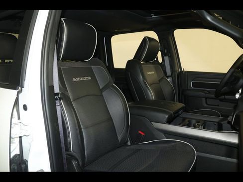 Used 2025 RAM 2500 Laramie w/ Night Edition image 33