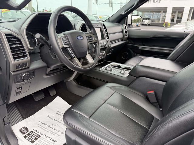 Used 2020 Ford Expedition XLT w/ Equipment Group 202A AWD/4WD image 14