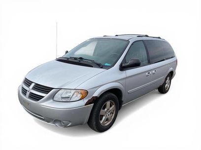 Used 2005 Dodge Grand Caravan SXT w/ Premium Group