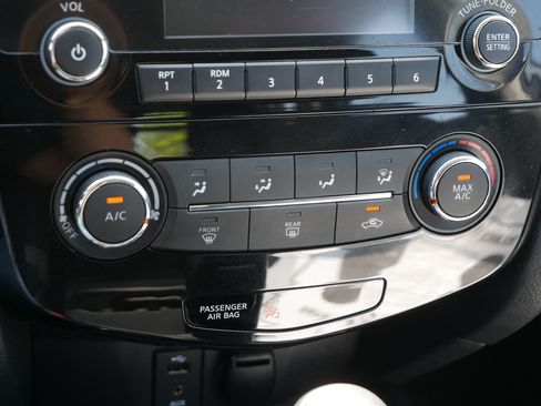 Used 2015 Nissan Rogue S AWD/4WD image 23