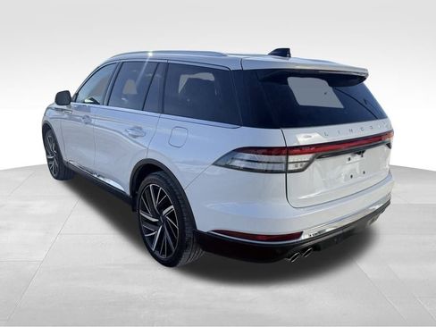 Used 2025 Lincoln Aviator Reserve w/ Equipment Group 201A image 7