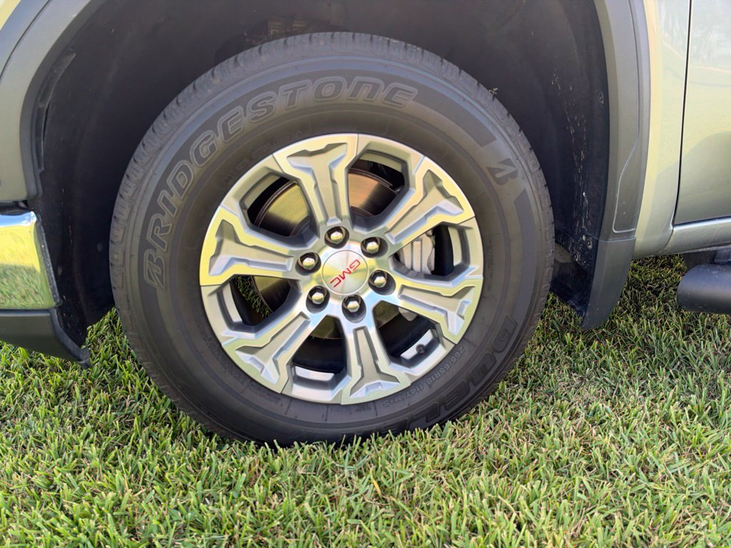 Used 2024 GMC Sierra 1500 SLT RWD image 9