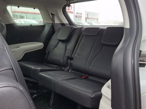 Used 2023 Kia Carnival SX Prestige image 12