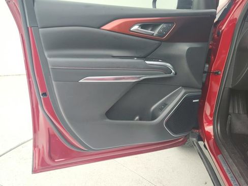 Used 2026 Chevrolet Traverse RS w/ LPO, Floor Liner Package FWD image 29