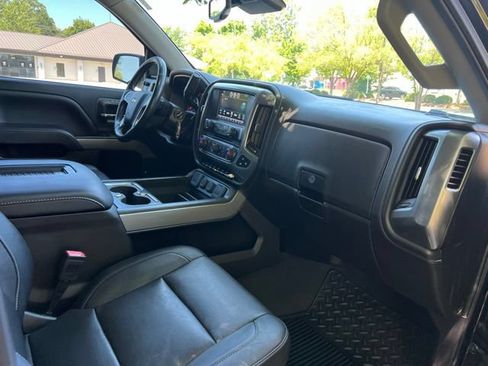 Used 2018 Chevrolet Silverado 1500 LTZ Z71 w/ LTZ Plus Package AWD/4WD image 22